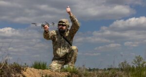 Генеральний директор Rheinmetall спростував спотворення своїх слів про українські дрони Гендиректор Rheinmetall відхрестився від скандалу з “домогосподарками” та українськими дронами