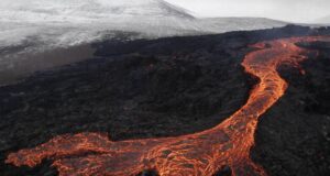 Ядро Землі почало “випльовувати” золото та дорогоцінні метали на поверхню Ядро-Землі-почало-“випльовувати”-золото-та-дорогоцінні-метали-на-поверхню