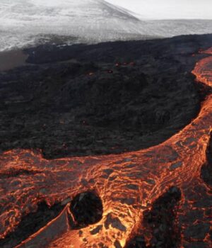 Ядро-Землі-почало-“випльовувати”-золото-та-дорогоцінні-метали-на-поверхню