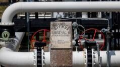 Нафтопровід “Дружба” знову запрацював: ЄС погодив кредит для України Нафта-дійшла-по-“Дружбі”-Словаччині-та-Угорщині,-а-ЄС-розблокував-90-млрд-для-України