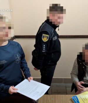 44-річний-волинянин-через-соціальні-мережі-розбещував-малолітніх:-потерпілі-в-Україні-та-за-кордоном