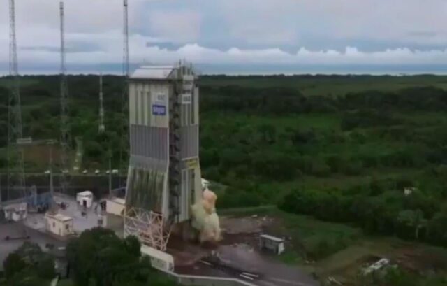 Росіян вигнали остаточно: французи знесли стартовий стіл для ракет “Союз” Росіян-вигнали-остаточно:-французи-знесли-стартовий-стіл-для-ракет-“Союз”