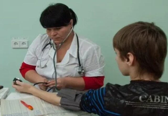 Шкільних медсестер у Луцьку можуть вивести зі штату: що з ними буде Шкільних-медсестер-у-Луцьку-можуть-вивести-зі-штату:-що-з-ними-буде