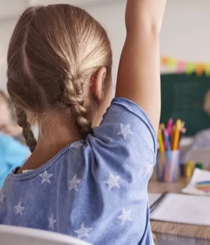 Меми про вчителів можуть обернутися криміналом: кіберполіція попередила школярів