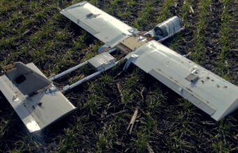 Зміна тактики російських сил: використання дешевих ударних безпілотників “Молнія” Росія масово переходить на “Молнії” на фронті, потрібно вдосконалити РЕБ, – “Флеш”