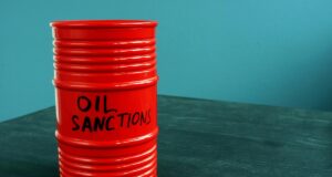 Єврокомісар заявив, що послаблення санкцій США проти російської нафти більше не буде Єврокомісар-заявив,-що-послаблення-санкцій-США-проти-російської-нафти-більше-не-буде