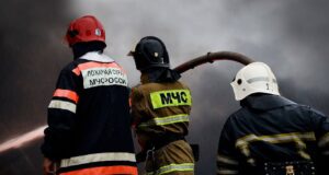 Вибухи та пожежа в окупованому Луганську 24 квітня В окупованому Луганську після вибухів спалахнула масштабна пожежа