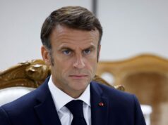 Макрон: Європа стикається з глобальними викликами від США та Китаю Макрон закликав Європу прокинутись через спільну позицію США, РФ та Китаю