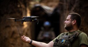 Українські дрони атакували Урал: новий етап у військових діях Українські дрони вперше досягли Уралу, пролетівши до 1800 км