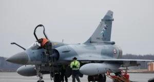 Франція показала підготовку українських пілотів до винищувачів Mirage 2000-5F Франція показала підготовку українських пілотів до винищувачів Mirage 2000-5F