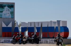 Росія посилює тиск на українців для повернення на окуповані території Конфіскація-житла-в-окупації-і-«фільтрація»-українців-у-«Шереметьєво»-–-кейси-«Донбас-sos»