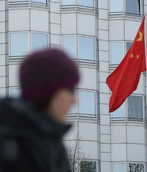 Китай вимагає від ЄС вилучити китайські компанії з санкційного списку проти Росії