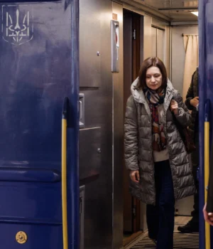 Президентка-Молдови-приїхала-до-Києва.-У-неї-запланована-зустріч-із-Зеленським-та-візит-до-Чорнобиля