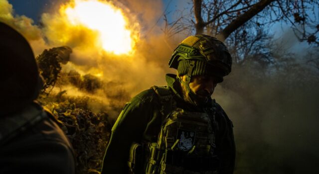 Російські війська активізують наступальні дії на кількох фронтах в Україні Росіяни змінили тактику під Харковом і тиснуть на Покровськ, – ISW