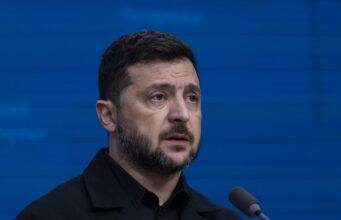 Російські обстріли Дніпра: причини та наслідки масованої атаки 25 квітня Зеленський про масовану атаку РФ на Дніпро: це реакція на розблокування кредиту від ЄС