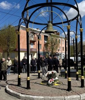 У-Нововолинську-вшанували-подвиг-ліквідаторів-до-40-х-роковин-Чорнобильської-трагедії