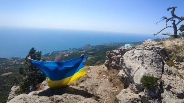 Розслідування про рухи опору в Україні: фінансування, безпека та відповідальність «Жовта-стрічка»,-західні-гроші-й-безпека-активістів:-реакції-на-розслідування-kyiv-independent