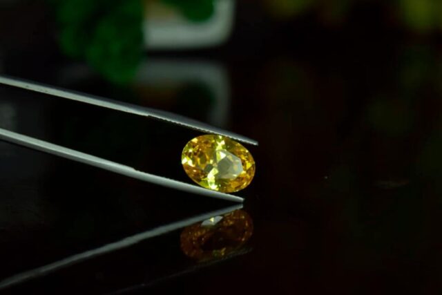 У вічній мерзлоті Арктики знайдено рідкісний діамант вагою понад 158 каратів У-вічній-мерзлоті-Арктики-знайдено-рідкісний-діамант-вагою-понад-158-каратів