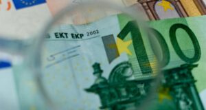 У Польщі накрили виробництво фальшивих євро: частину планували збути в Україні У-Польщі-накрили-виробництво-фальшивих-євро:-частину-планували-збути-в-Україні