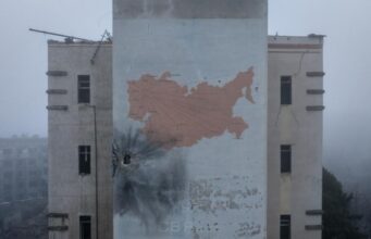 Російські війська активізують наступ на фронті в Україні Армія-РФ-прорвалася-до-Костянтинівки-зі-сходу.-Сирський:-противник-просунувся-по-всьому-фронту