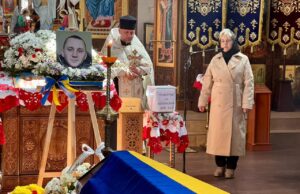 Прощання з полеглим захисником Сергієм Смоляруком у Нововолинську У-Нововолинську-попрощалися-із-воїном-Сергієм-Смоляруком