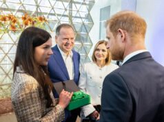 Принц Гаррі отримав пам’ятний подарунок від UPG під час заходів Ігор Нескорених Принц-Гаррі-отримав-пам’ятний-подарунок-від-upg-під-час-заходів-Ігор-Нескорених