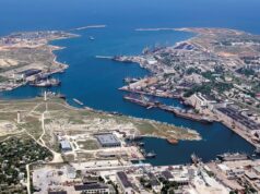 Атака дронів на окупований Крим: вибухи на аеродромах та в містах Крим масовано атакували невідомі дрони: на аеродромі “Саки” було чути вибухи