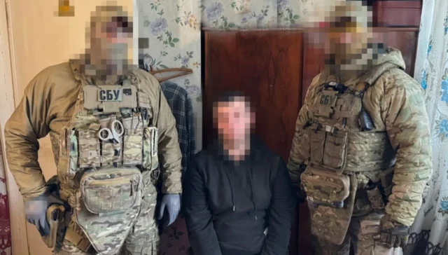 СБУ затримала IT-фахівця, який вербував коригувальників для ФСБ Вербував-коригувальників-для-фсб-–-СБУ-затримала-ІТ-фахівця
