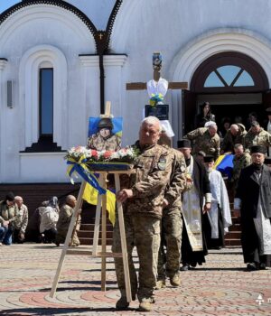 Нововолинська-громада-провела-у-останню-земну-дорогу-Героя-Сергія-Марчука
