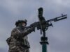 Київ під атакою: російські дрони завдають ударів по столиці та регіонах України У Києві чути вибухи, ППО працює по дронах