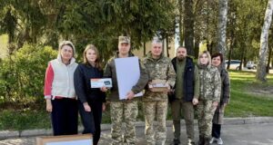 Нововолинська громада підтримала військових новим обладнанням Військовим-39-го-ЗРП-передали-обладнання,-придбане-за-кошти-«Великдень-фесту»