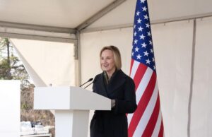 Посол США в Україні залишить свою посаду через розбіжності з Трампом, – FT Посол-США-в-Україні-залишить-свою-посаду-через-розбіжності-з-Трампом,-–-ft