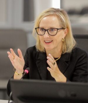 Вже друга голова дипмісії США в Україні йде з посади через Трампа, – FT