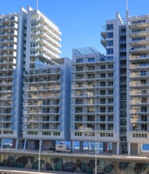 «Важко-пробивати-допомогу-Україні,-коли-такі-кошти-йдуть-на-розкіш»-Квартира-Ахметова-в-Монако:-чи.