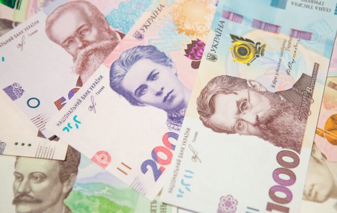 Уряд України виділив 2 млрд грн на компенсації для постраждалих від війни Кабмін виділив ще 2 млрд гривень на “єВідновлення”: яку компенсацію можна отримати