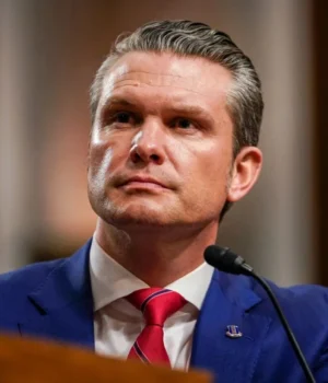 Хегсет-другий-день-звітує-у-Конгресі-США,-демократи-тиснуть-через-війну-в-Ірані