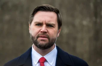 Відмова Венса допомагати Україні грає на руку рф – Зеленський Відмова Венса допомагати Україні грає на руку рф – Зеленський