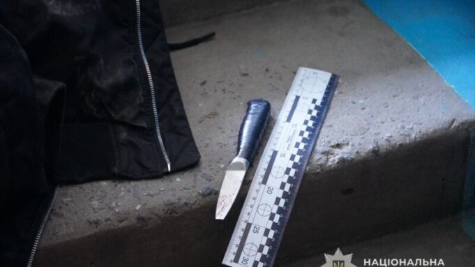 У Тернополі 15-річній учениці повідомили про підозру у замаху на вбивство однокласниці Мовчання-підозрюваної-та-чутки-про-булінг:-поліція-шукає-причини-замаху-на-вбивство-школярки-у-Тернополі