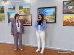 Виставка «Моя Волинь»: Творчість Віри Здрок у Нововолинську У-Нововолинському-музеї-відкрили-виставку-робіт-художниці-Віри-Здрок