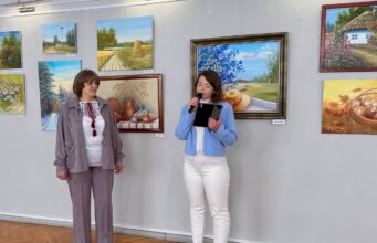 Виставка «Моя Волинь»: Творчість Віри Здрок у Нововолинську У-Нововолинському-музеї-відкрили-виставку-робіт-художниці-Віри-Здрок