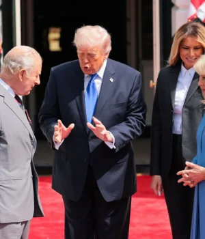 Трамп-заявив,-що-скасує-мито-на-шотландський-віскі-"на-честь"-короля-та-королеви