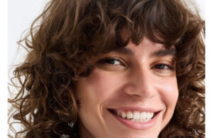 Чому українки обирають шарф жіночий від бренду C&A?