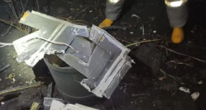 Атака дронів на Одещину та Вінниччину: пошкоджено торговельний центр і зруйновано будинок Одещина-та-Вінниччина-зазнали-атаки-рф-–-пошкоджено-ТЦ,-є-постраждала