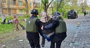 Обстріли Марганця та Нікополя: чотири поранених і значні руйнування Обстріли-Марганця-та-Нікополя-на-Дніпропетровщині:-четверо-поранених-та-руйнування