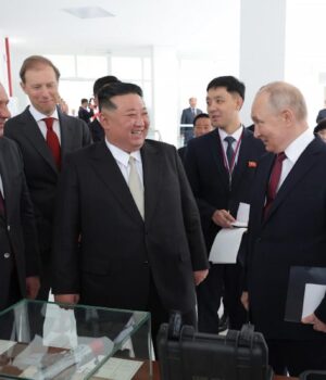Як-Північна-Корея-підтримує-війну-Путіна-в-Україні:-у-bloomberg-розкрили-подробиці