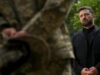 Зеленський анонсує реформу української армії: підвищення виплат та нові терміни служби Зеленський-обіцяє-демобілізацію-і-зарплати-військовим-200-400-тисяч.-Деталі-плану-реформи-армії