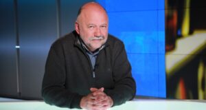 Андрій Курков: Україна як експортер військової допомоги та зменшення уваги до війни на Заході «Зачарованість-злом».-Андрій-Курков-про-російську-мову-в-українських-школах,-«кремлівського-кощея»-та-літературні-тренди