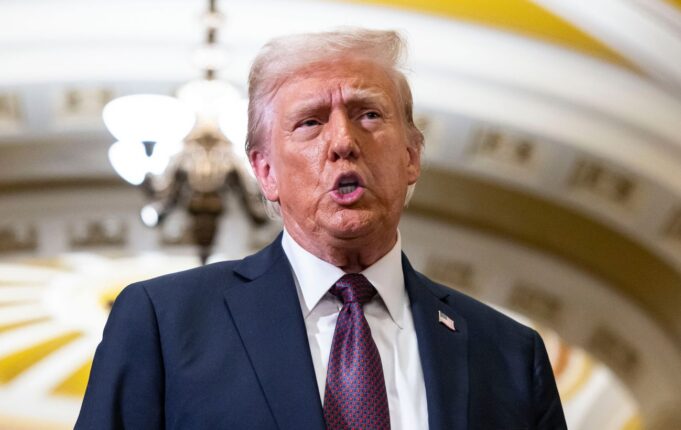 Трамп висловив намір відвідати саміт G7 у Франції Трамп припустив, що відвідає саміт G7 у Франції