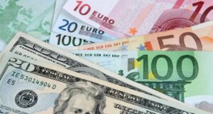 Курс долара та євро сьогодні: скільки коштує валюта в Україні 3 травня Курс-долара-та-євро-сьогодні:-скільки-коштує-валюта-в-Україні-3-травня