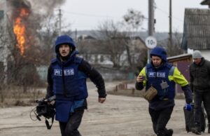 Російські суди заочно засуджують українських журналістів: Ірина Земляна та Олексій Гомон під загрозою Свобода-слова-в-тіні-війни:-як-Росія-переслідує-українських-журналістів